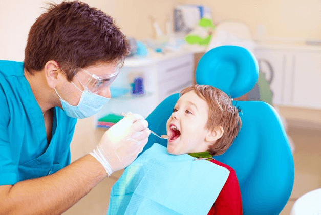 When Should My Child First See a Kids Dentist?