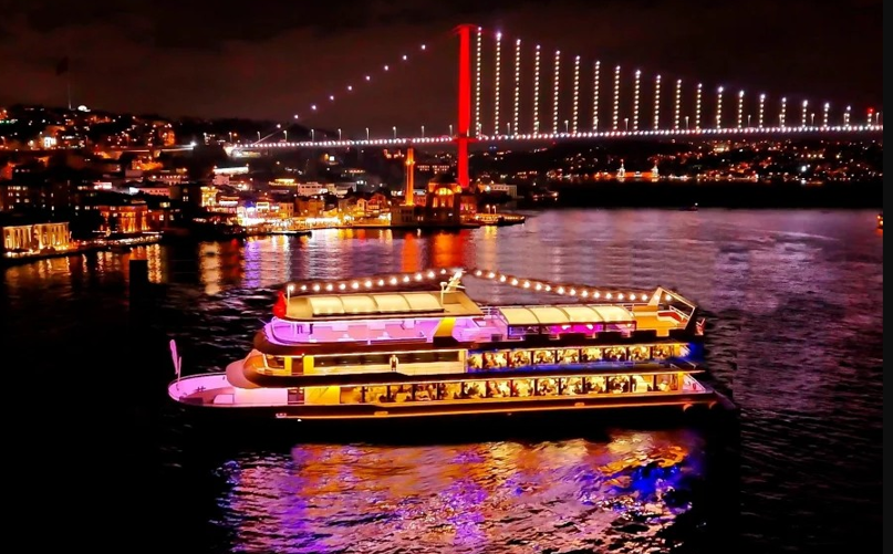 How Different Bosphorus Cruise Styles Shape the Istanbul Experience